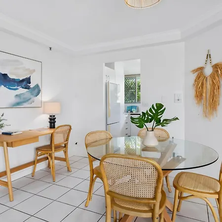 Beachfront 2-Bed With Pool, Bbq & Tennis Court Gold Coast Exterior photo