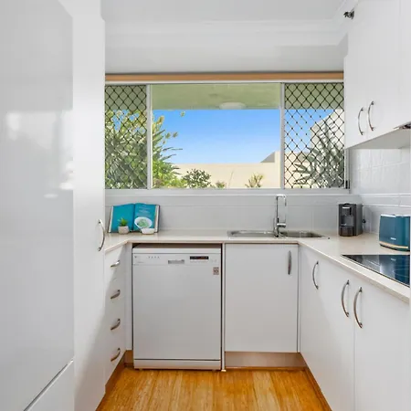 Beachfront 2-Bed With Pool, Bbq & Tennis Court Gold Coast Exterior photo