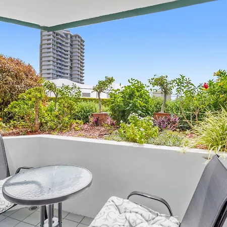Beachfront 2-Bed With Pool, Bbq & Tennis Court Gold Coast Exterior photo
