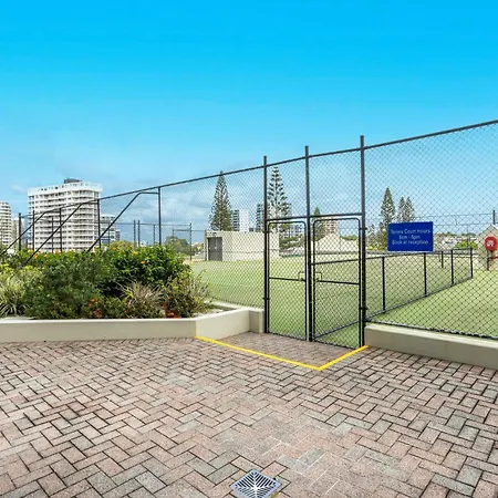 Beachfront 2-Bed With Pool, Bbq & Tennis Court Gold Coast Exterior photo