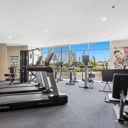 Beachfront 2-Bed With Pool, Bbq & Tennis Court Gold Coast Exterior photo